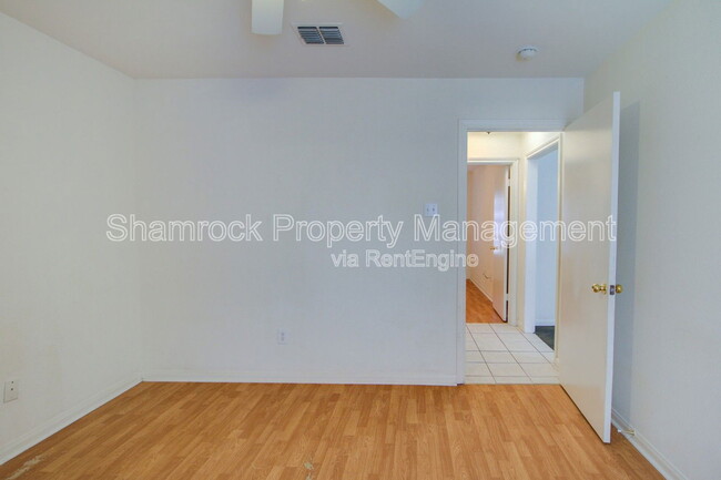 Building Photo - 10120 Cordoba Ct