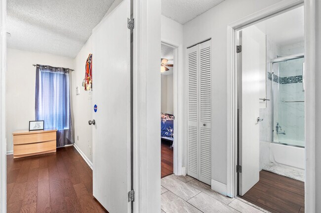 Building Photo - 8541 NW 51st Ct