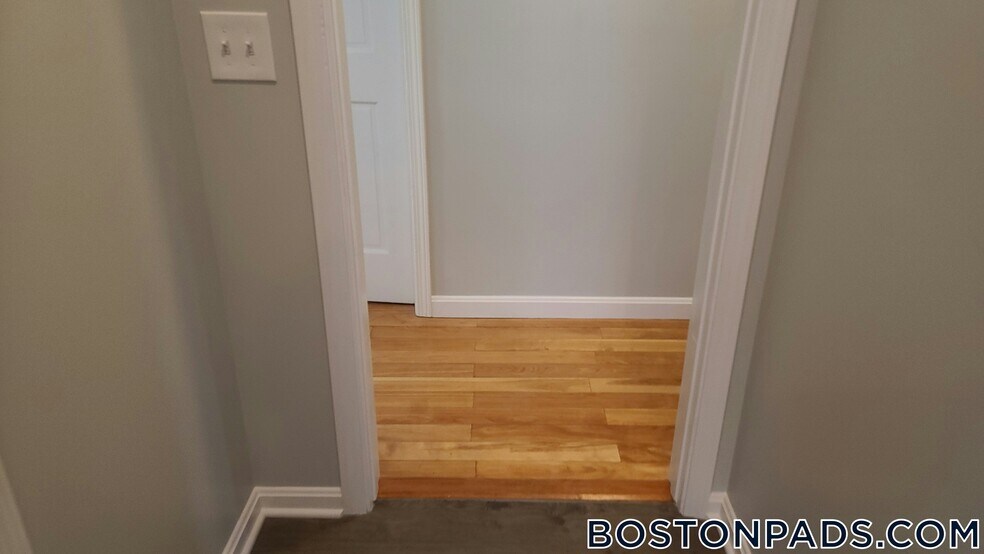 Building Photo - 108 Boston St