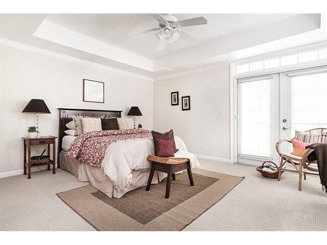 Building Photo - 3047 Lenox Rd NE