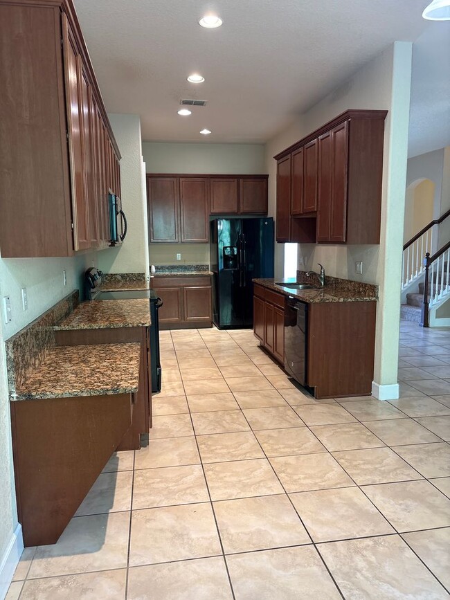 Building Photo - Cypress Reserve Townhome - Gated Community
