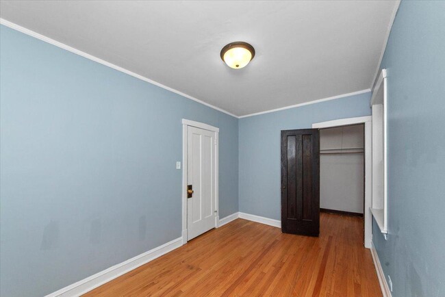 Building Photo - 2 bedroom in Chicago IL 60640