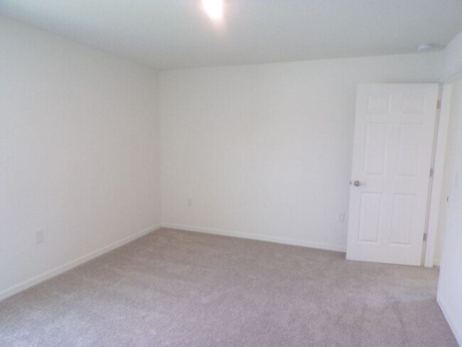 Building Photo - BRAND NEW HOME READY TO RENT ANNUALLY