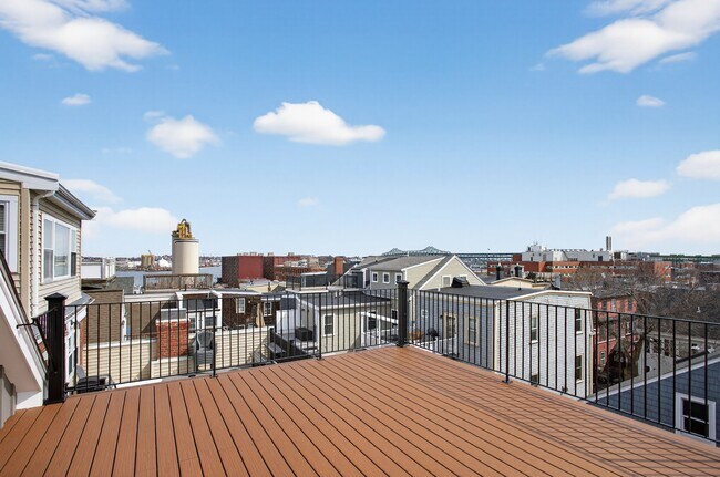 Building Photo - 17 Allston St