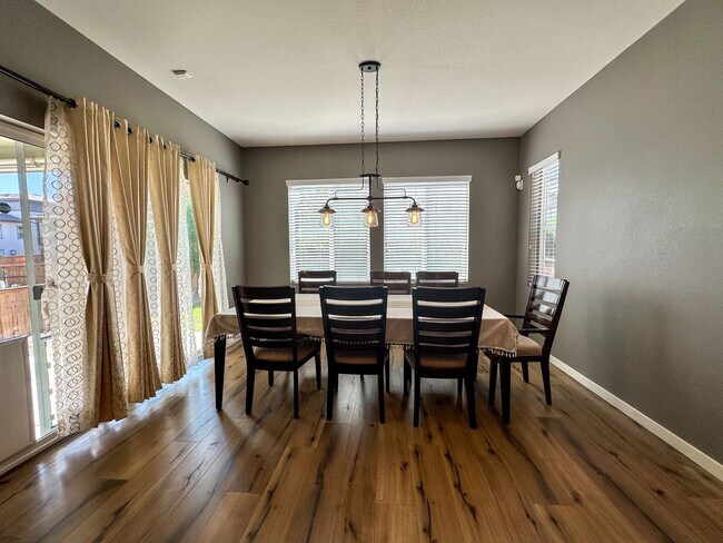 Building Photo - Upgraded 3-Bedroom home in Stepping Stone