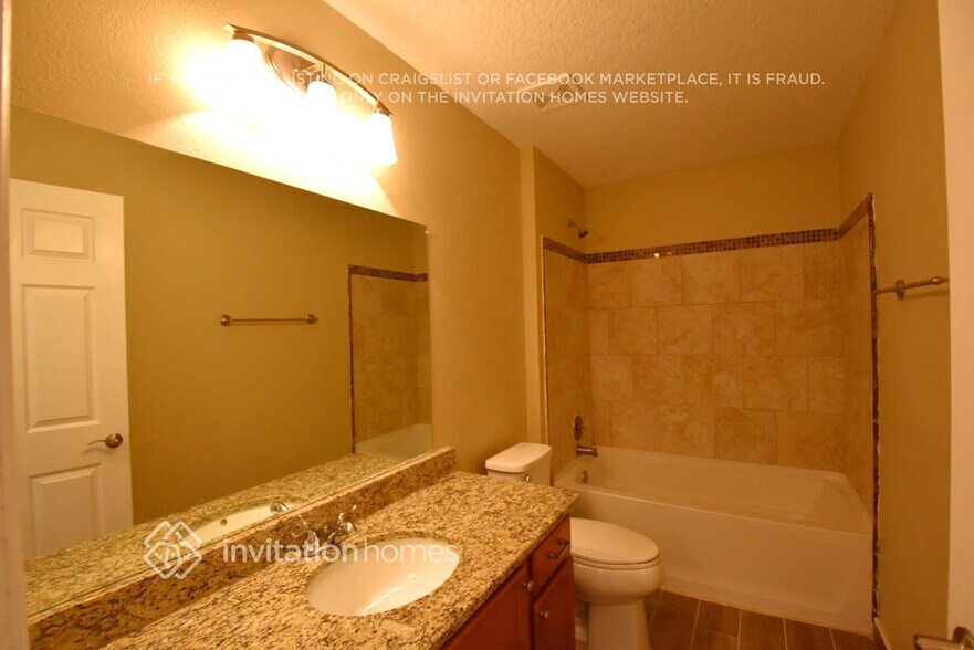 Building Photo - 1156 St Tropez Ct