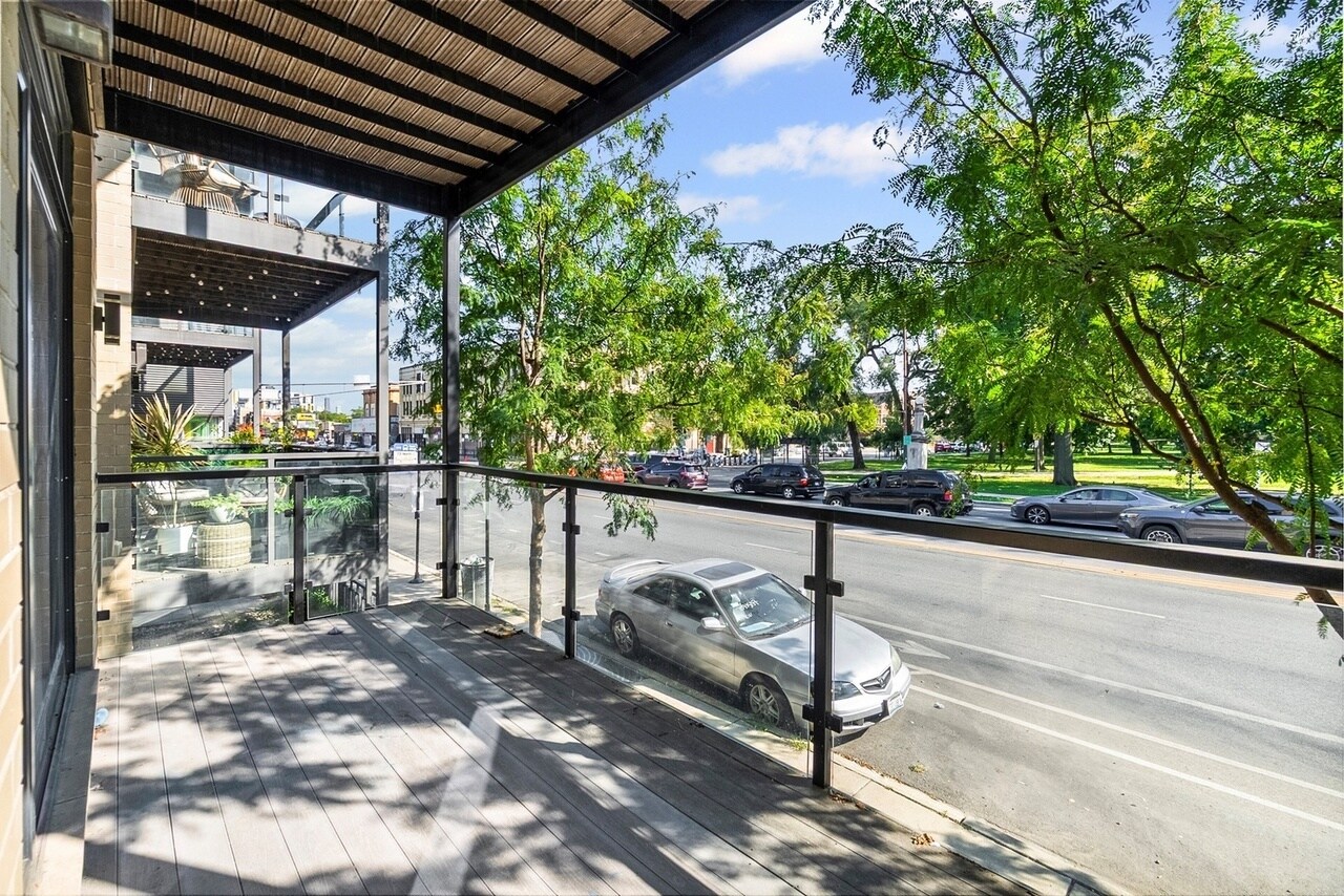 Building Photo - 2814 W North Ave