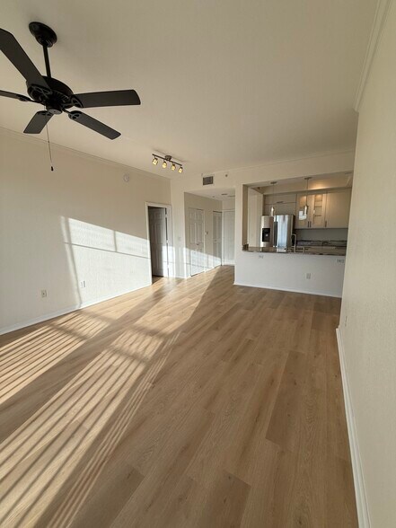 Living room - 1064 N Tamiami Trl