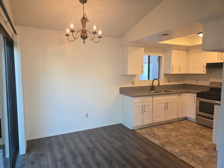 Building Photo - 713 N Corvette Dr