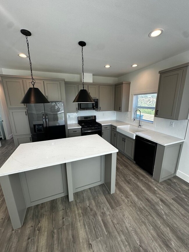 Building Photo - New 2 bedroom home located in rural West C...