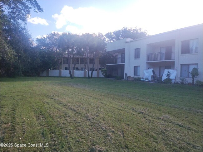 Building Photo - 200 International Dr