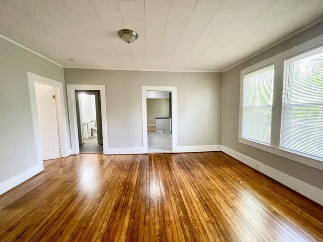 Building Photo - North Main Area