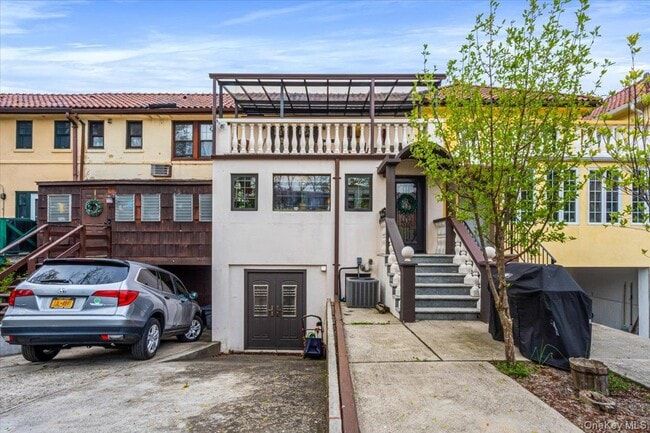 Building Photo - 68-48 Fleet St