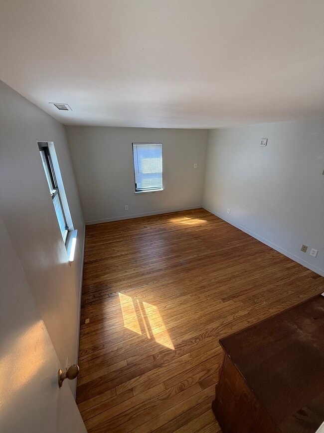 Building Photo - 11 Brownell Cir