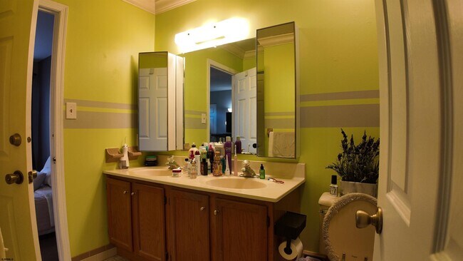 Building Photo - 4904 Winterbury Dr