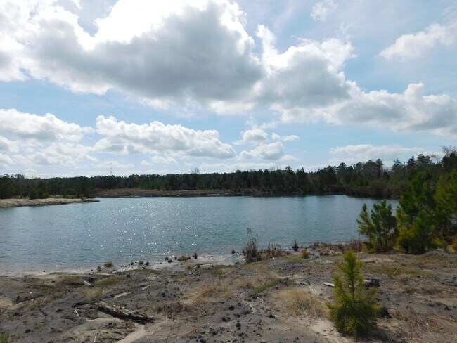 Building Photo - 160 Alexander Wy S