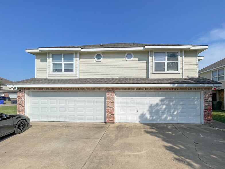 Building Photo - 309 Gurley Ln