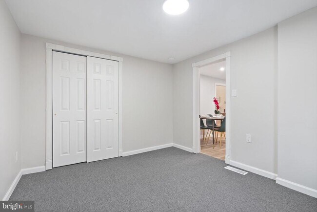 Building Photo - 229 Goodwater Ave