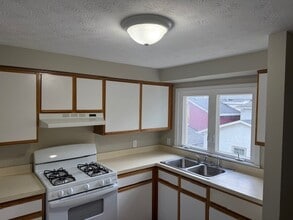 Building Photo - 187 Genesee St