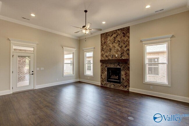Building Photo - 12428 Narayan St