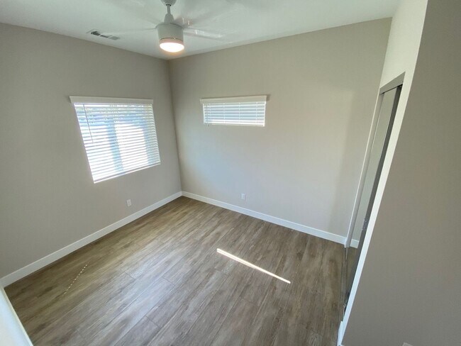 Building Photo - Newer Build, 4BD/2BA