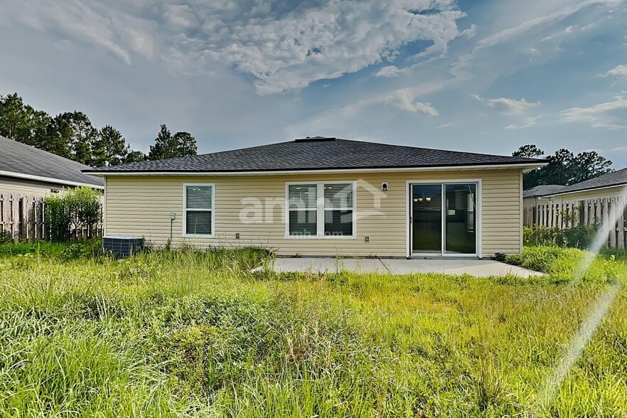 Building Photo - 77088 Cobblestone Dr