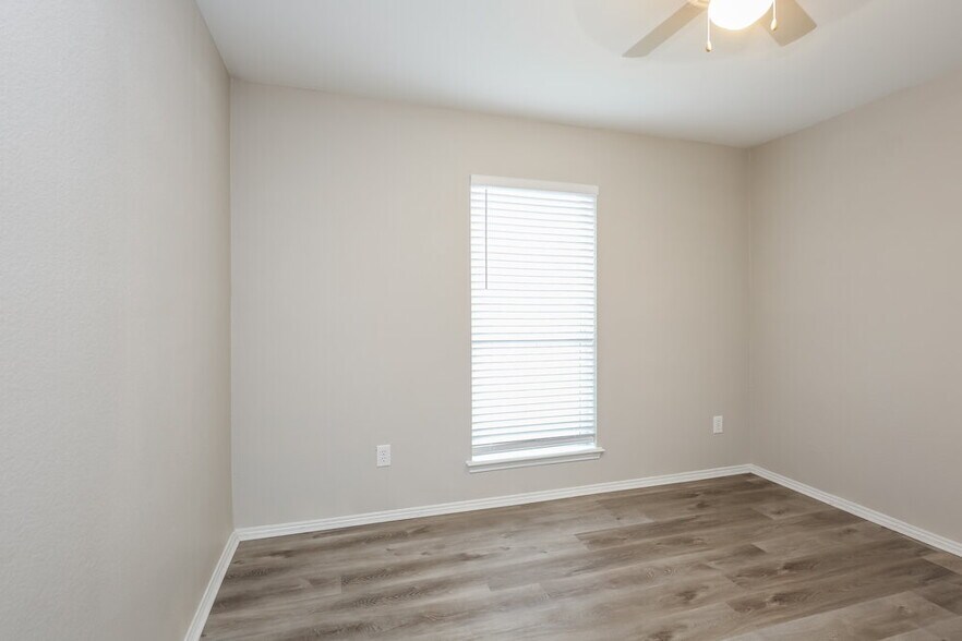 Building Photo - 1748 Cansler Ln