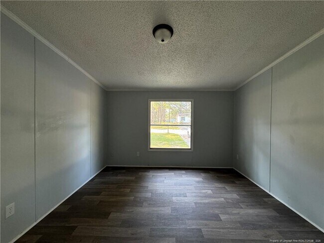 Building Photo - 511 Inverary Dr