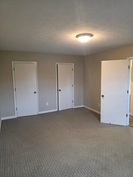 Building Photo - 308 Laval Hts