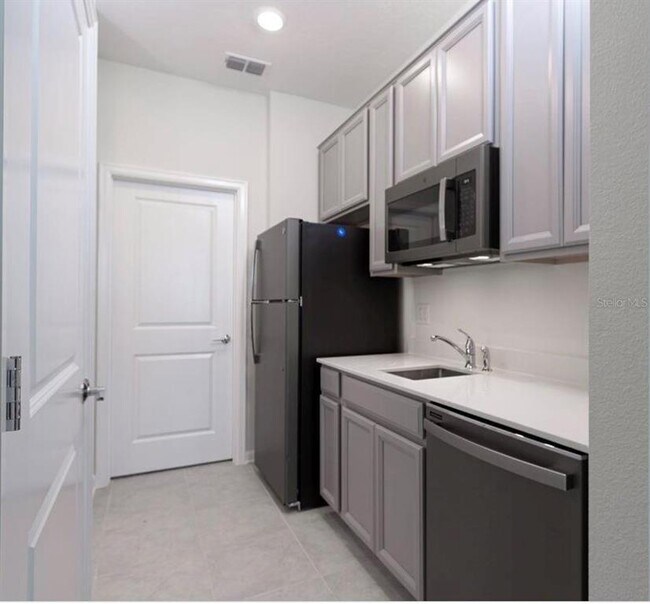 Building Photo - 16451 Glassy Loch Loop