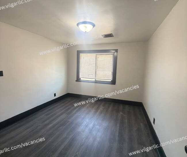 Building Photo - 5035 Tod Ave