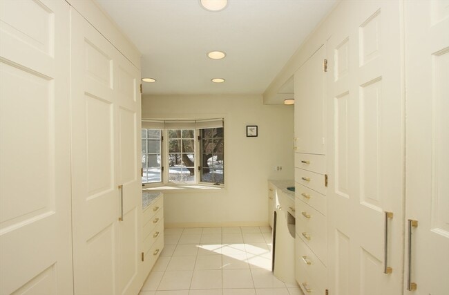 Building Photo - 74 Prynne Ridge Rd