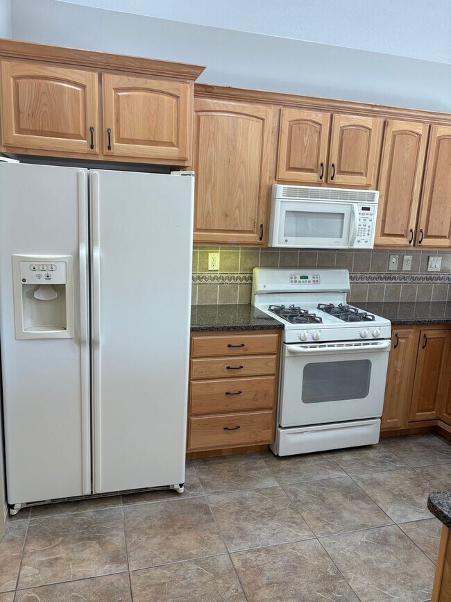 Building Photo - St. George Oasis