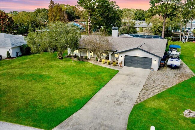 Building Photo - 22481 Southshore Dr