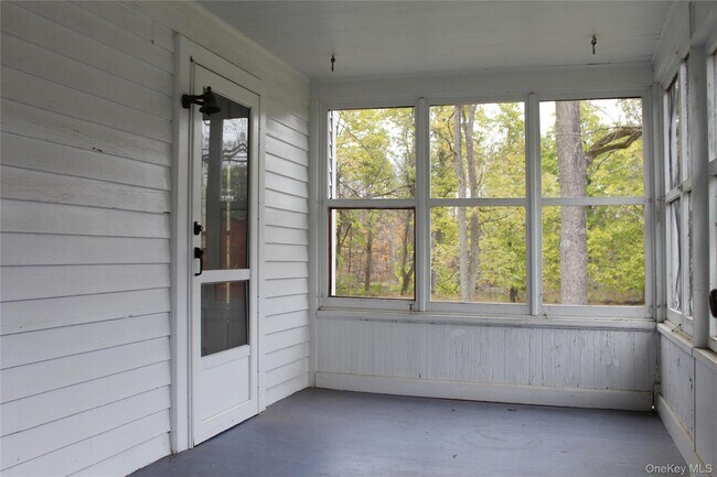 Building Photo - 244 Lippincott Rd