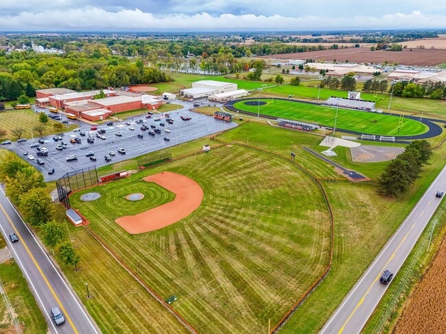 Building Photo - 382 N Franklin St