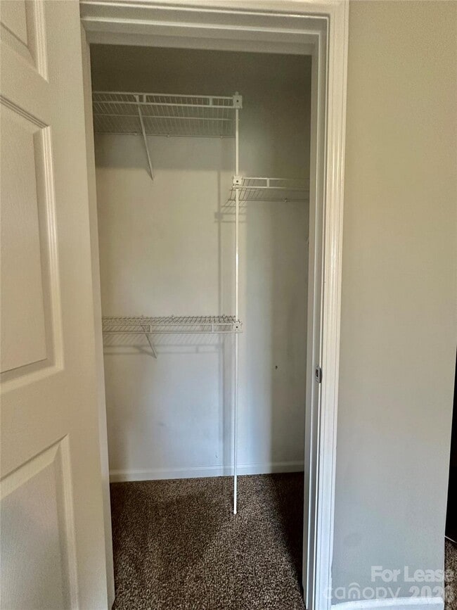 Building Photo - 5307 Bentgrass Run Dr