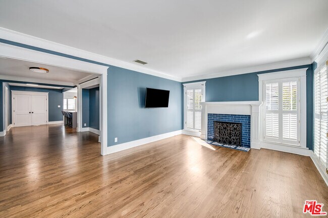 Building Photo - 1308 N Ogden Dr