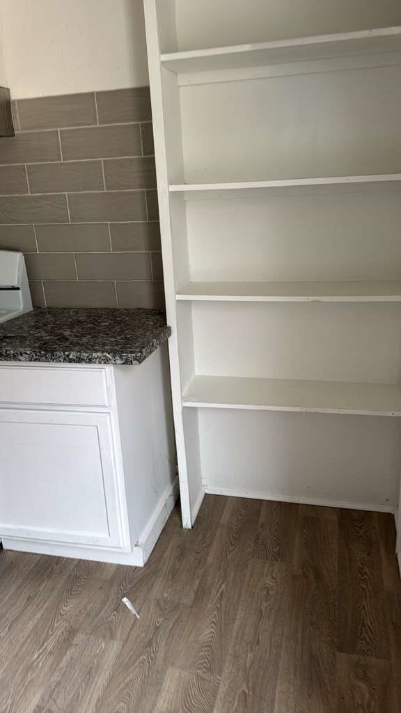 Building Photo - 111 E Lewis St