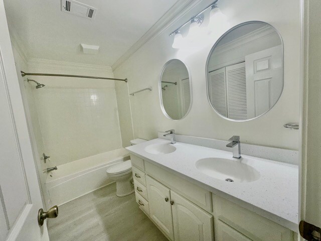 Building Photo - 835 Glendale Ter NE