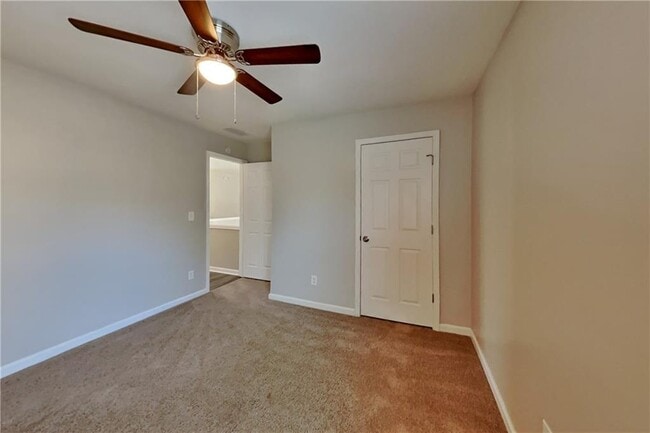 Building Photo - 3370 Spindletop Dr NW