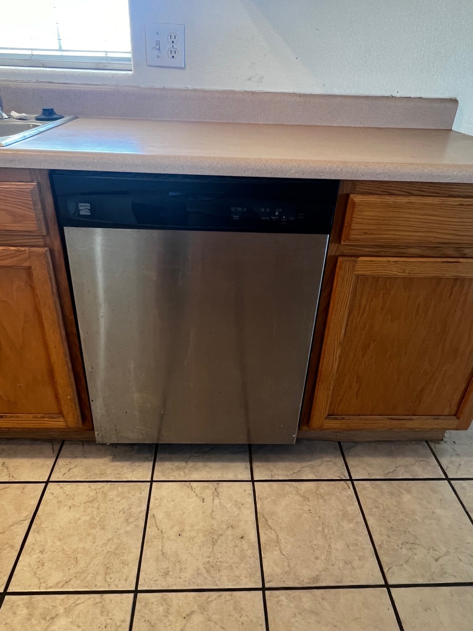 Building Photo - 593 S Aguilar Dr