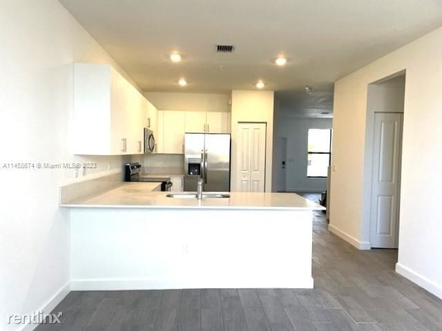 Building Photo - 4 br, 2.5 bath House - 240 SW 159th Way