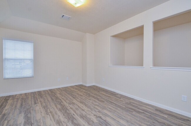 Building Photo - 24226 Ravenna Oaks Ct