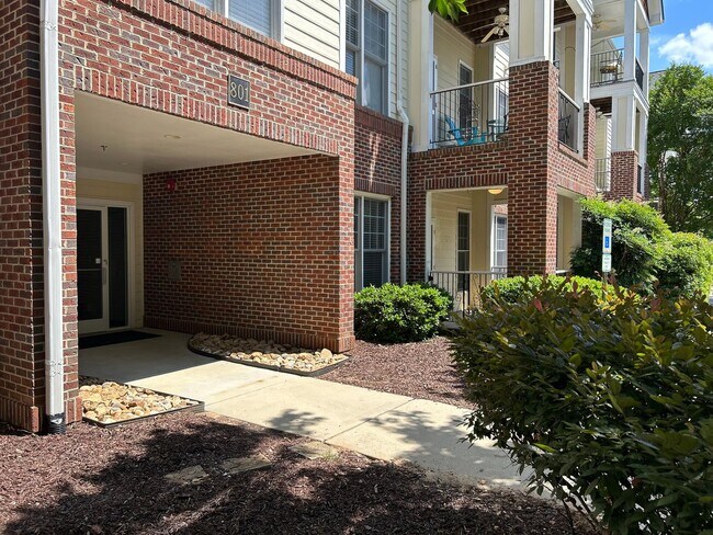 Primary Photo - 1 Bedroom | 1.5 Bathroom Ground Level Rale...