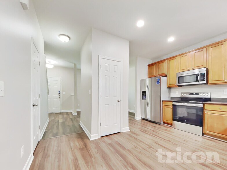 Building Photo - 7337 Ethans Way