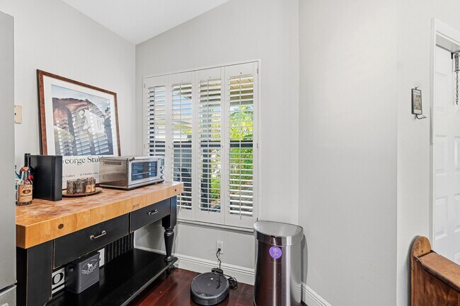 Building Photo - 2579 Bedford Mews Dr