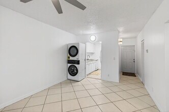 Building Photo - 500 SW 2nd Ave