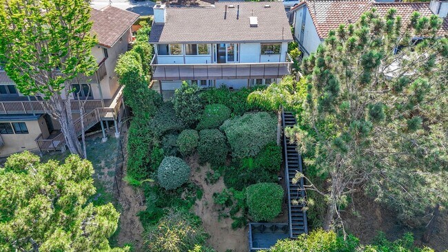 Building Photo - Beautiful 4 bed/2.5 bath house in Del Mar