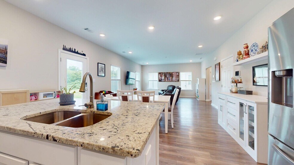 Building Photo - Towne Lakes Subdivision - Opelika